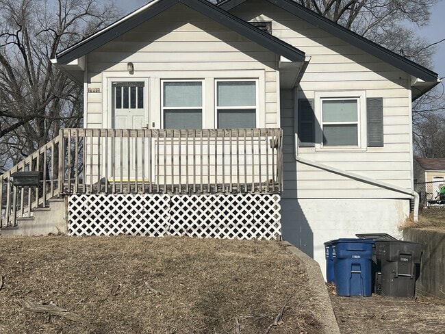 Building Photo - 1412 Alpha Ave