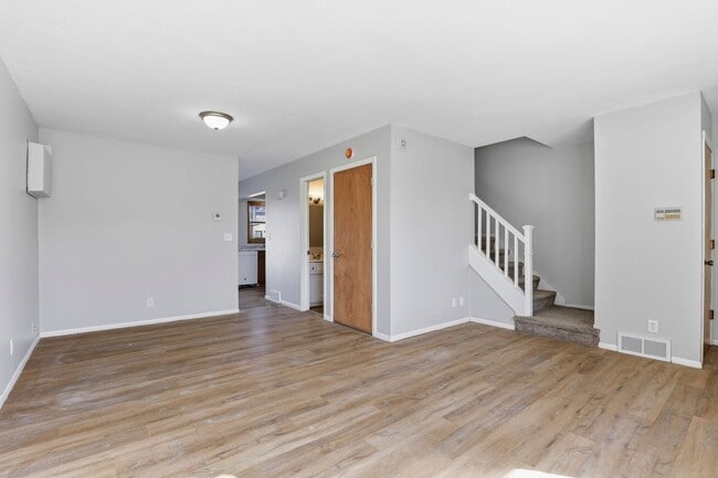 Photo - 836/840 Greenwood Court Unit 836