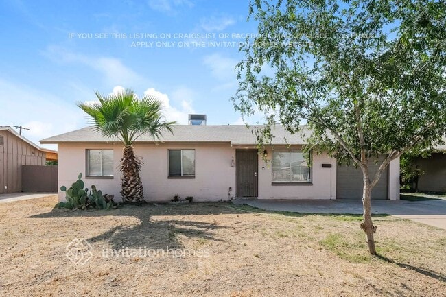 Building Photo - 3152 N 64th Dr