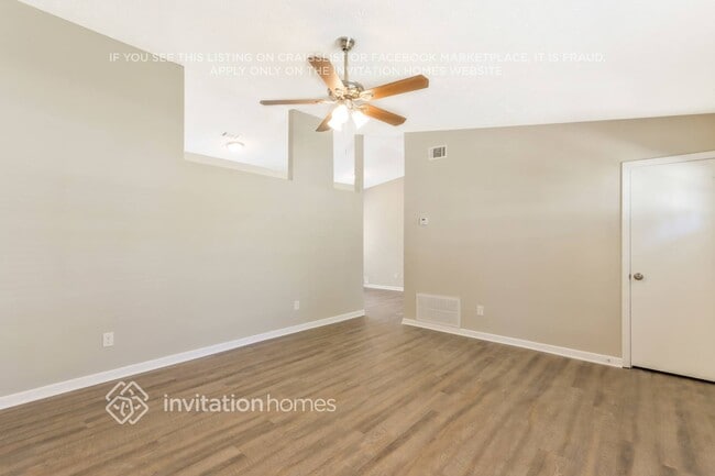 Photo - 6525 Emerald Pointe Cir