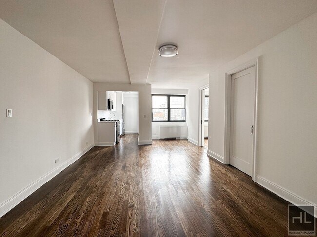 Building Photo - E 16 ST Rental