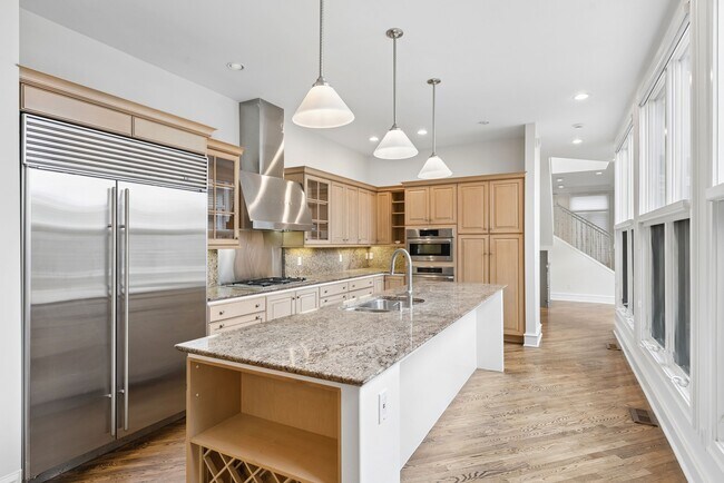 Photo - 400 Clayton St