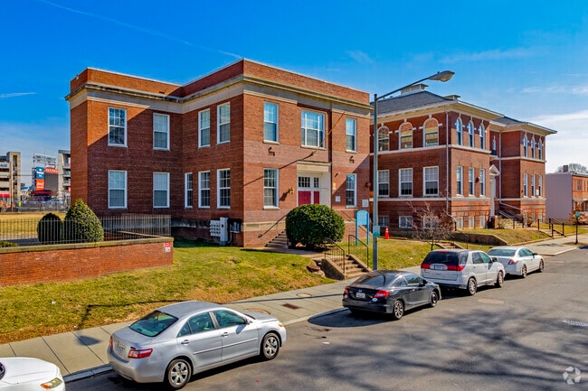 1360 Half St SW - Syphax Village