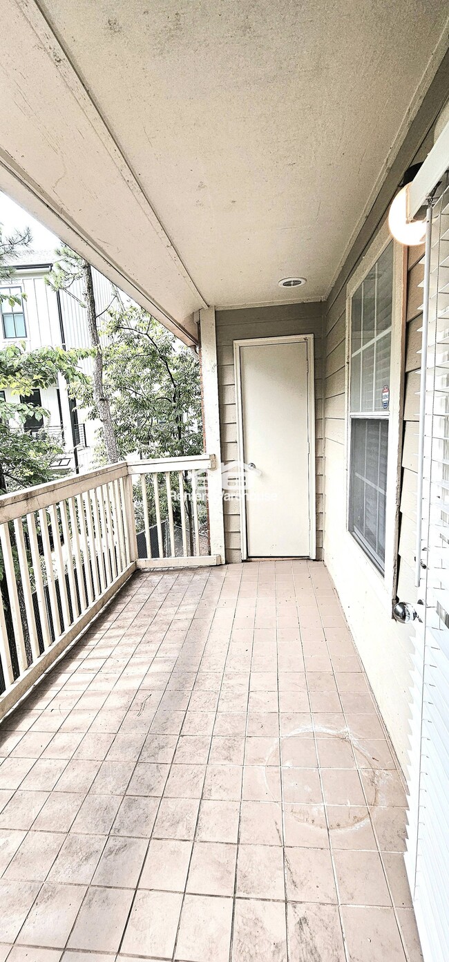 Photo - 2060 Chastain Park Ct NE