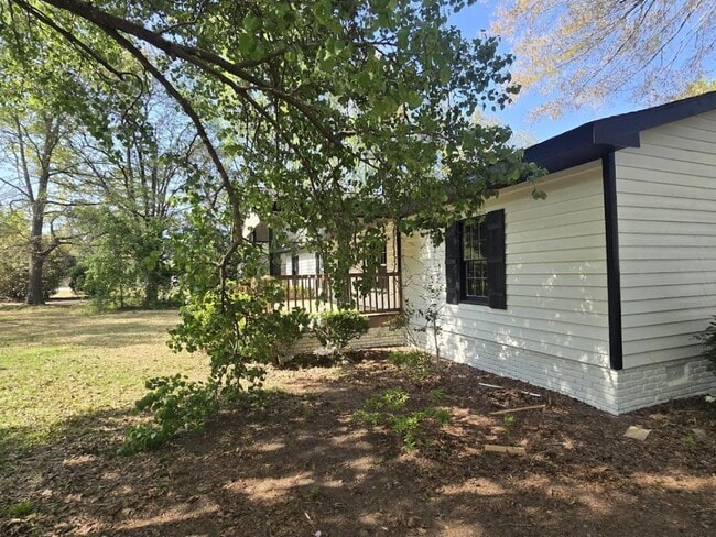 Photo - 2619 W Black Creek Rd