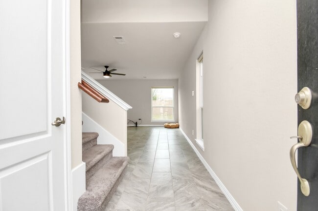 Building Photo - 2217 Windy Grove Dr