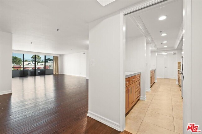 10660 Wilshire Blvd Unit 705