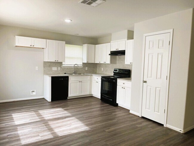 Photo - 8005 Talton St House