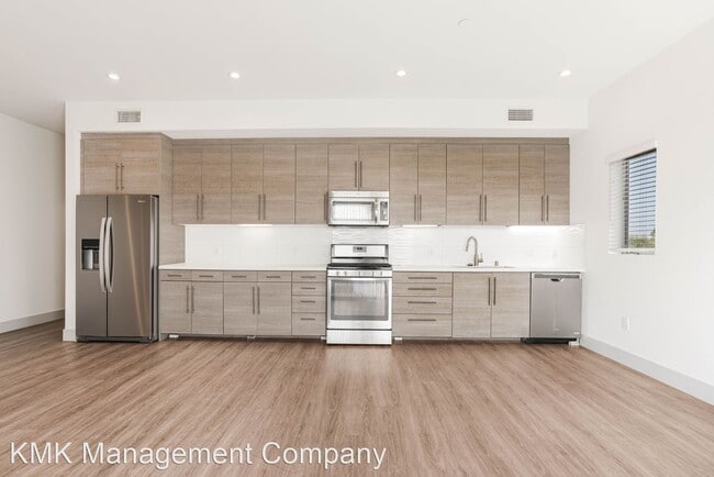 2 br, 2 bath Apartment - 11811 Culver Blvd... - 2 br, 2 bath Apartment - 11811 Culver Blvd...