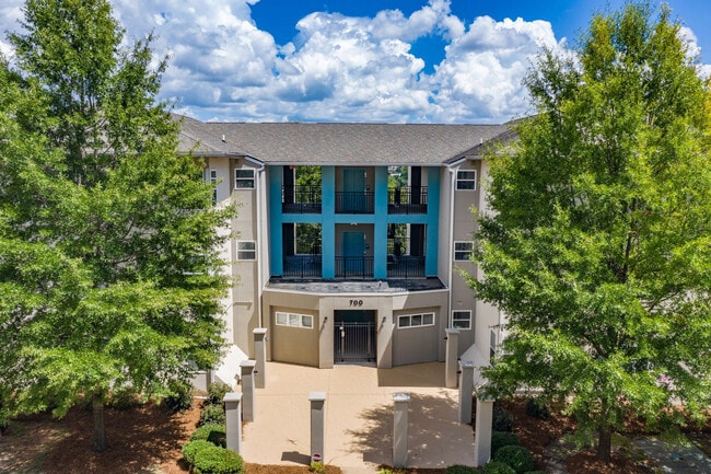 Carolina Heights - Carolina Heights Apartments