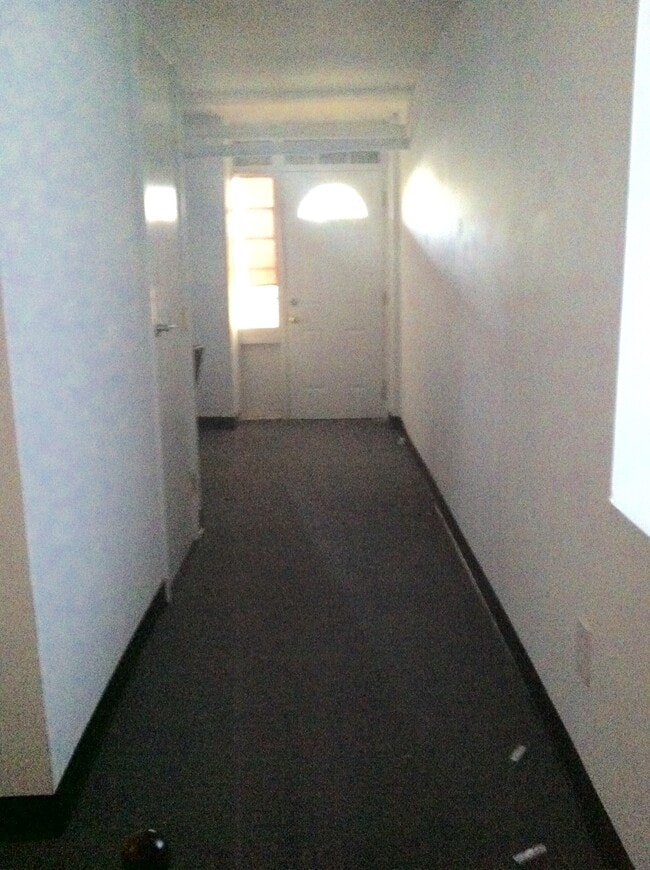 Photo - 40 Edgewood Ave Unit Basement Apt