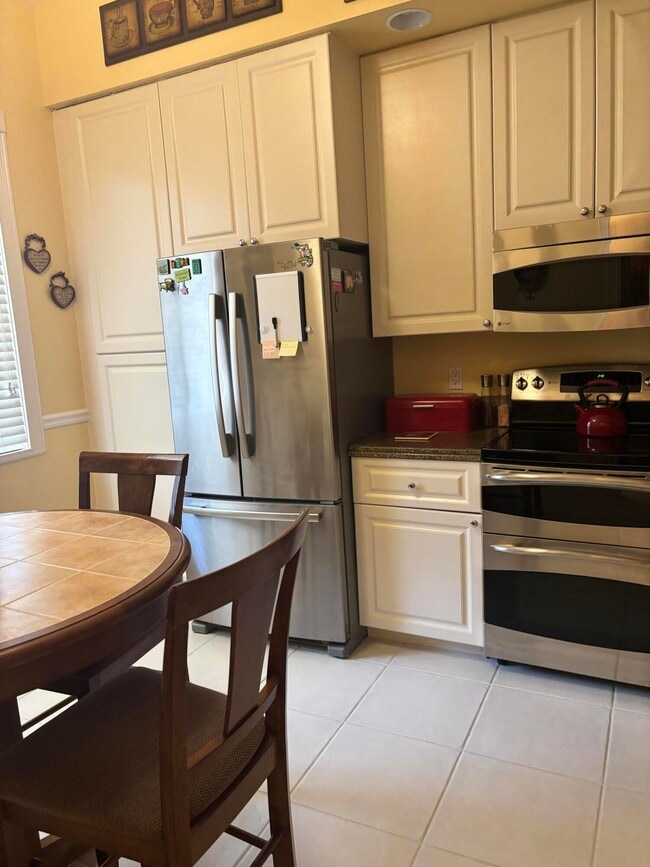 Photo - 16 Harbour Isle Dr W Unidad 104