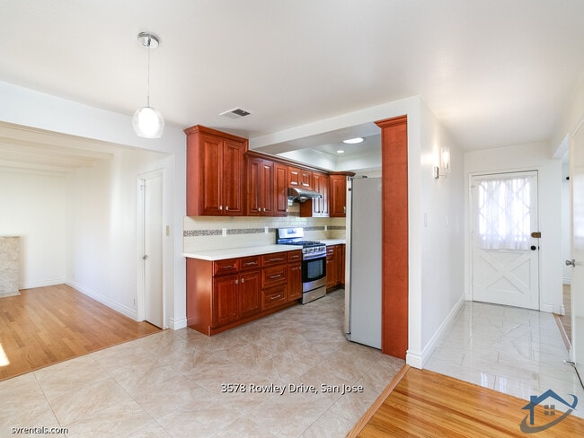 Photo - 3578 Rowley Dr