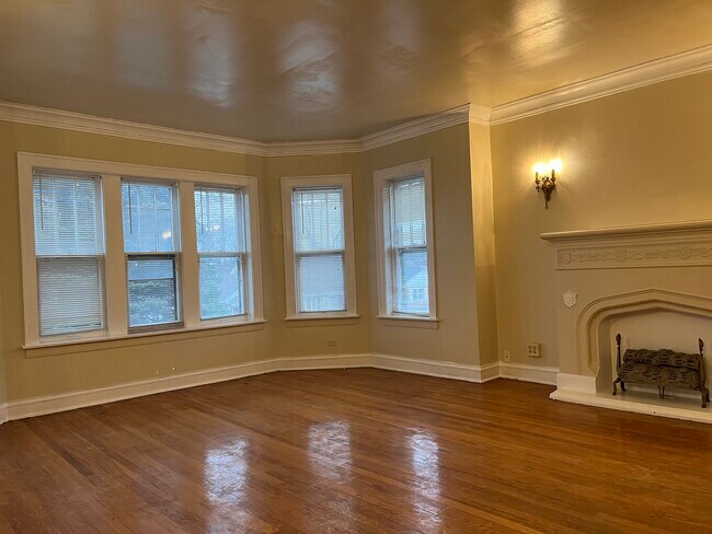 Photo - 7920 S Trumbull Ave Unit 2fl.