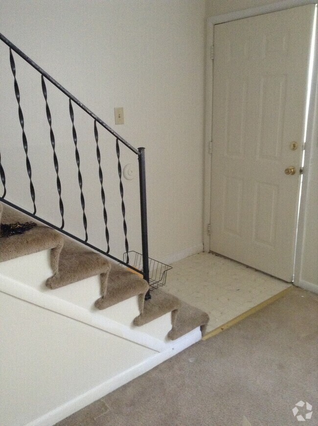 Building Photo - 1222 Holmes Ave Unit Apt #B