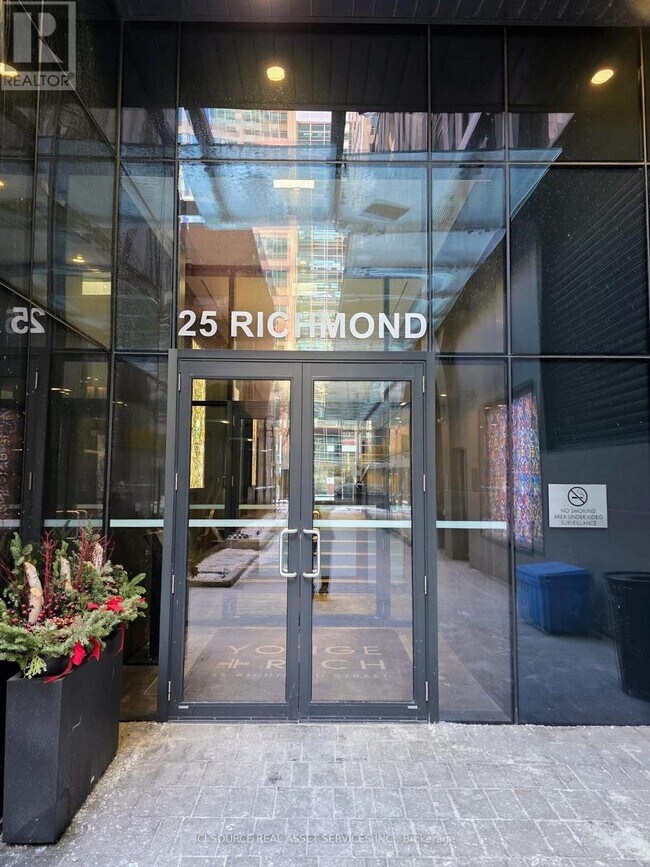 Photo - 25 Richmond St E Unité 2004