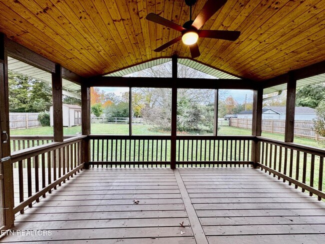 Photo - 824 Noragate Rd