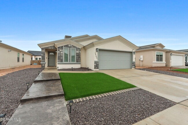 Building Photo - 15252 Apex Ct