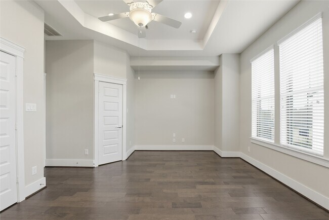 Photo - 819 Algona Ave