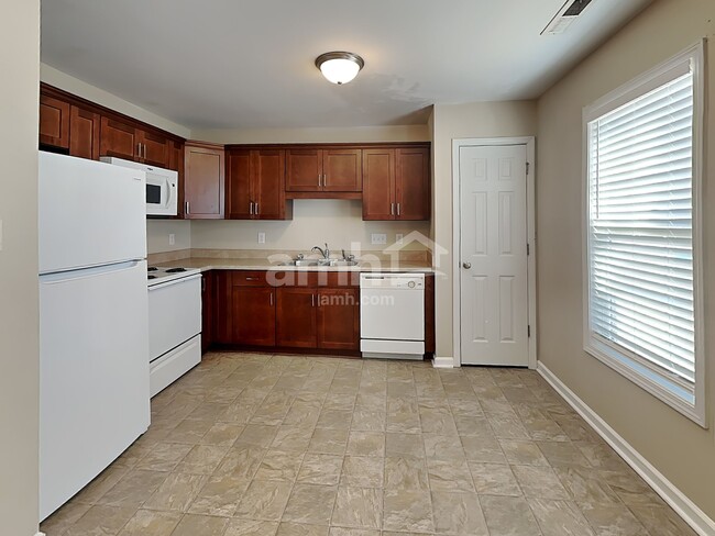 Photo - 79 Wolf Creek Ln