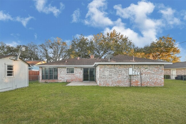 Photo - 1712 Redwood Cir