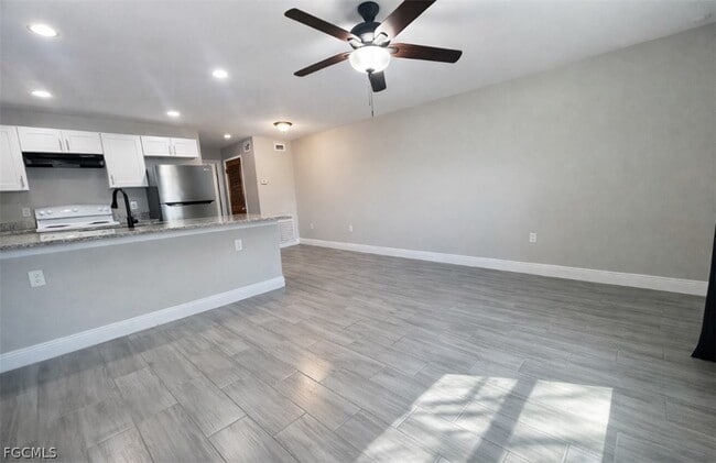 Photo - 917 Freemont St