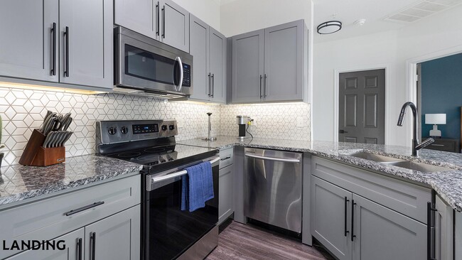 Photo - 9601 Custer Rd Unidad 2533