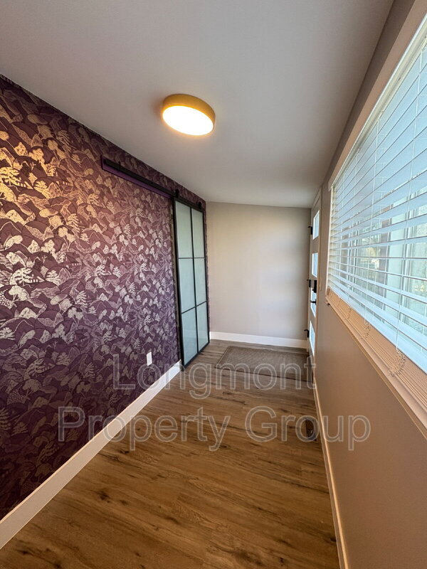 Photo - 230 Emery St