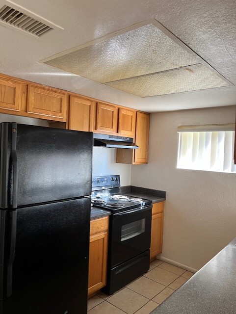 Building Photo - 2679 W Ocotillo Rd Unit 2679 w Ocotillo rd Rental