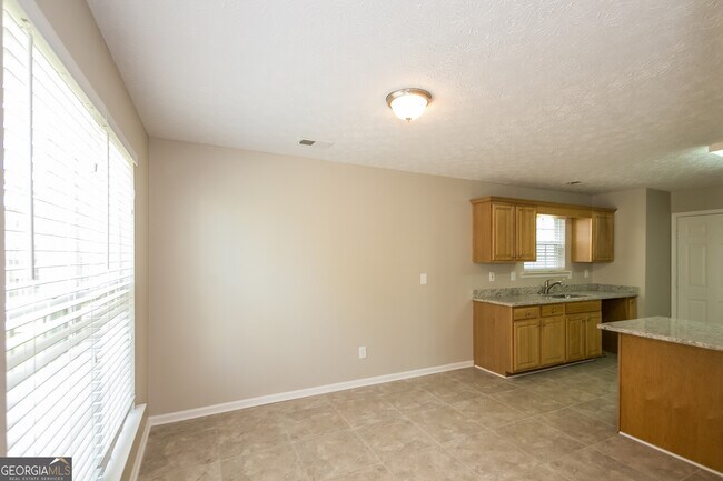 Photo - 9535 Lakeview Rd