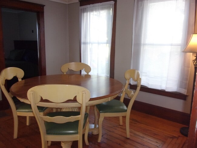 Building Photo - 7 Elliott St Unit 1 Rental