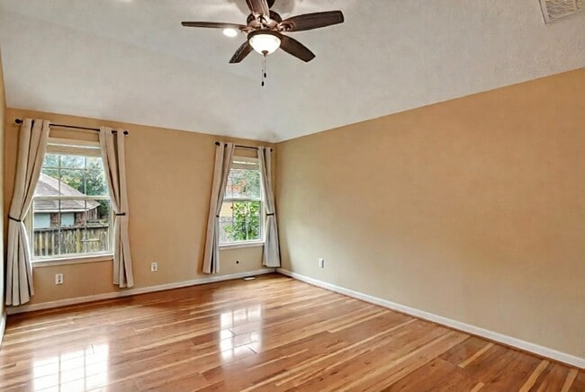 Photo - 11807 Briarwood Ln