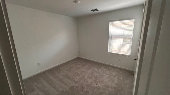 Photo - 3125 Campeiro Ave