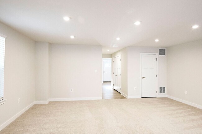 Photo - Move-In Ready End-Unit Townhome in Forest Lakes North