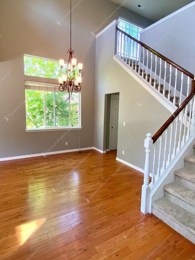 Photo - Spacious Corner Home in Prime SW Bend Location – Steps from the Deschutes River Trail