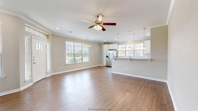 Photo - 2139 Big River St