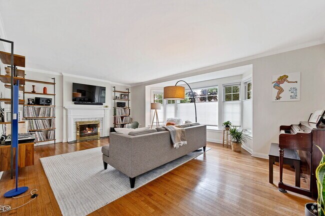 Building Photo - 140 N Cuyler Ave Rental