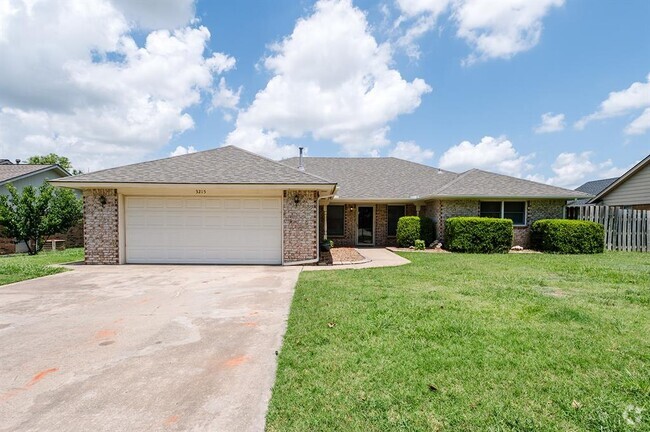 Building Photo - 3215 Woodsboro Dr Rental