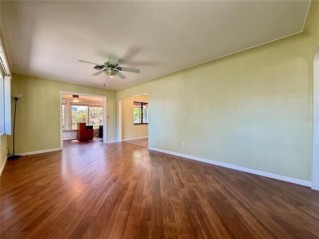 Photo - 3025 50th St S