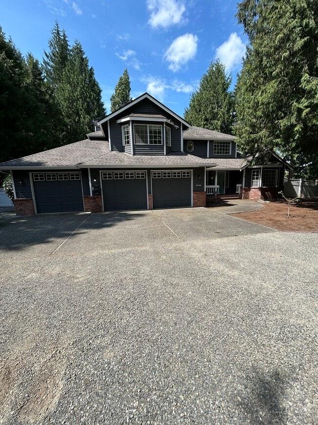 For Rent – Stunning 4-Bedroom NW Contempor... - For Rent – Stunning 4-Bedroom NW Contempor... House