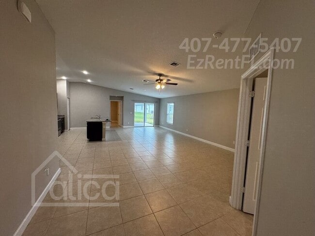 Photo - 3259 Halacka Ave SE