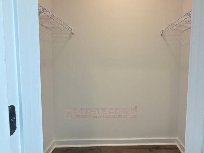 Photo - 1443 Darrowby Wy