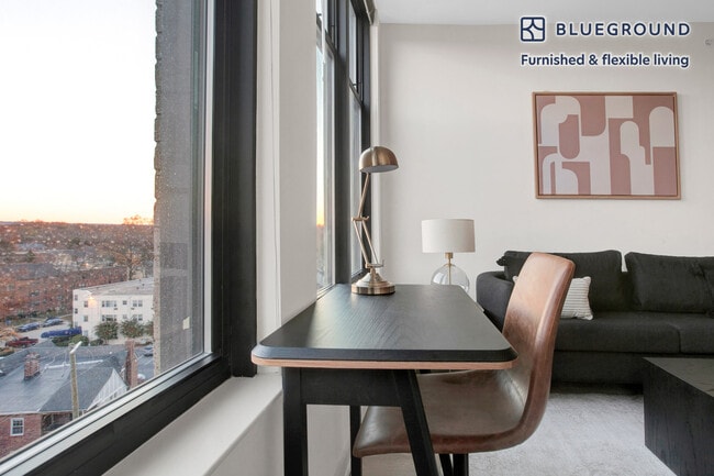 Photo - 7077 Woodmont Ave Unidad FL7-ID384