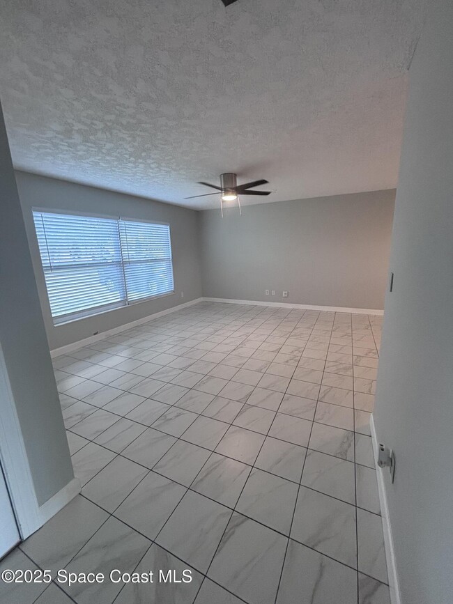 Photo - 465 Sundoro Ct