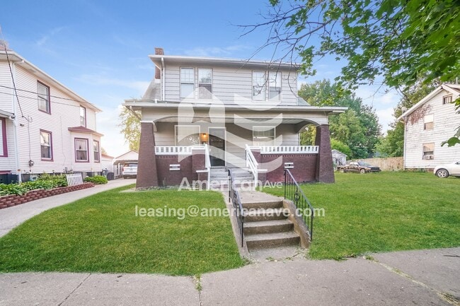 Building Photo - 1216 Dueber Ave SW
