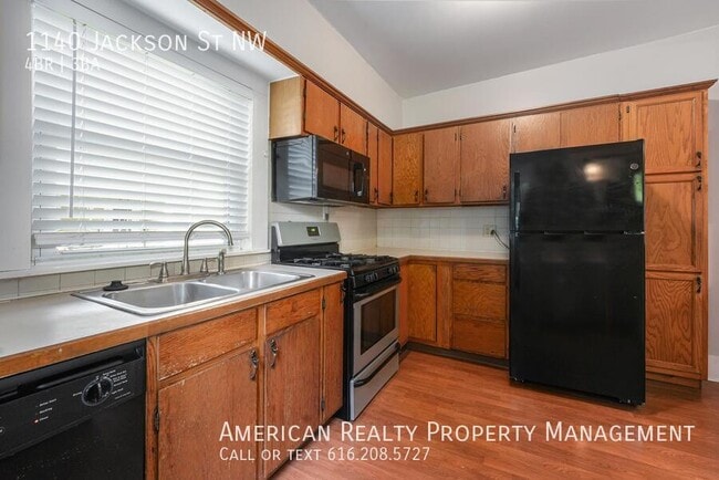 Photo - 1140 Jackson St NW