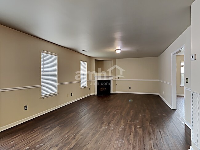 Photo - 1616 Harrison Way