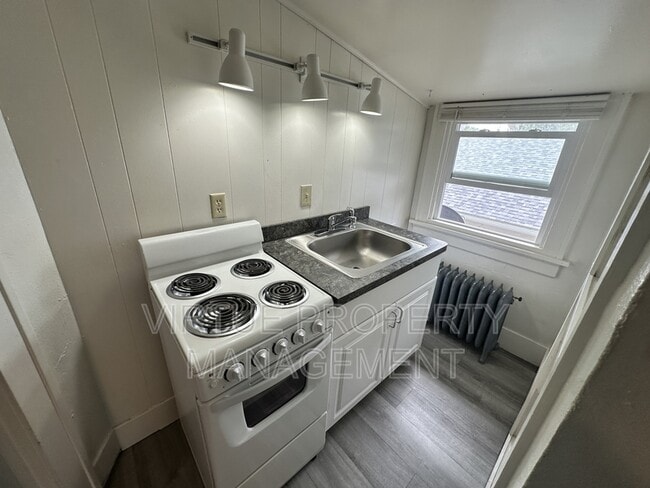 Photo - 813 3rd Ave