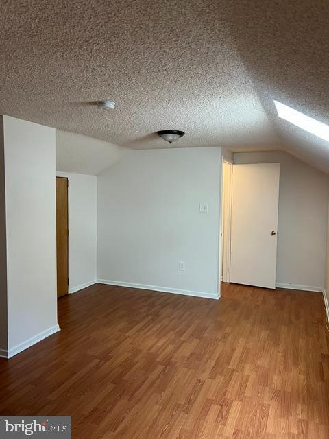 Photo - 304 Hampshire Dr