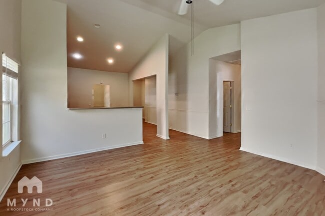 Photo - 1297 Winwood Dr